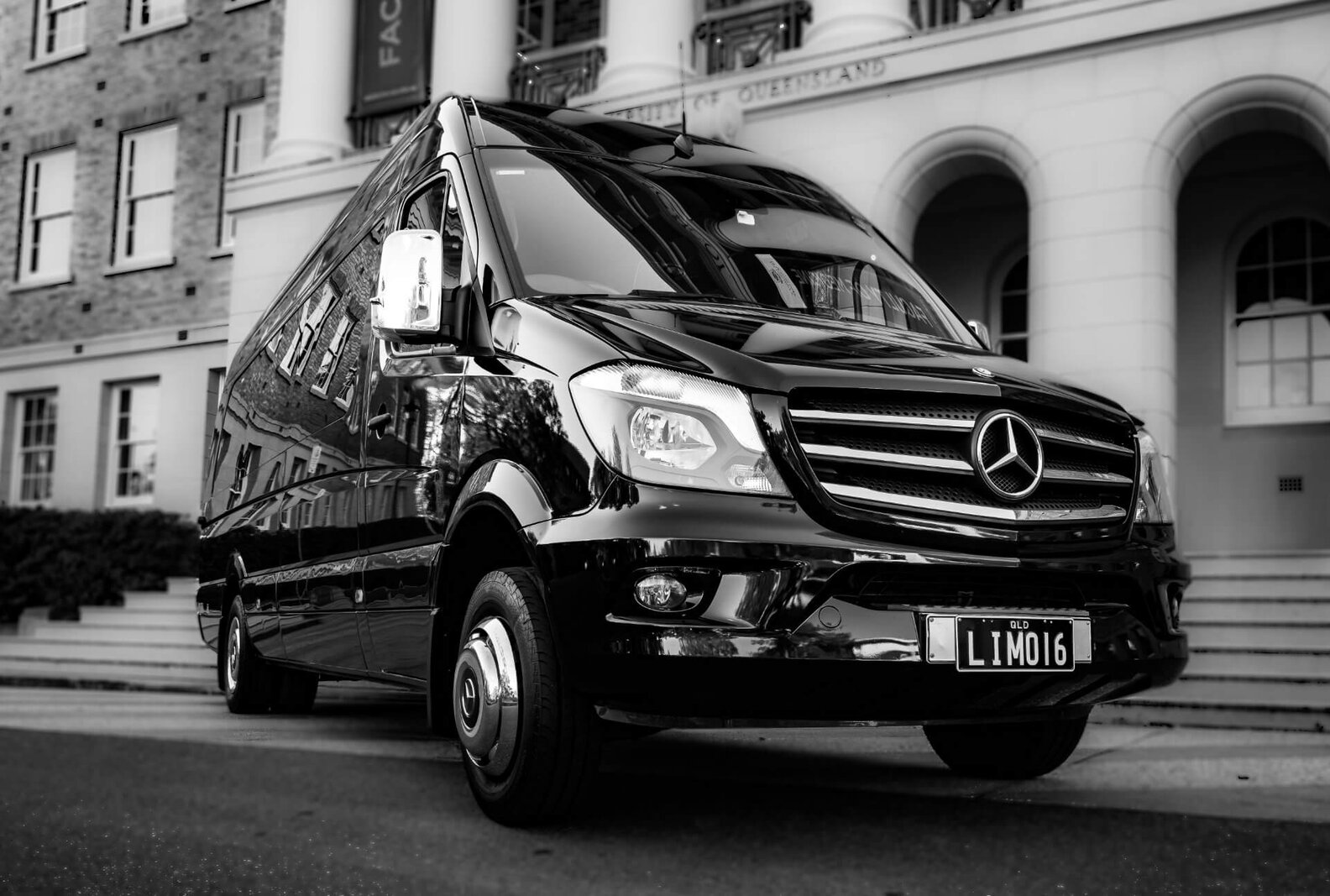 Airport Transfer until 15 people