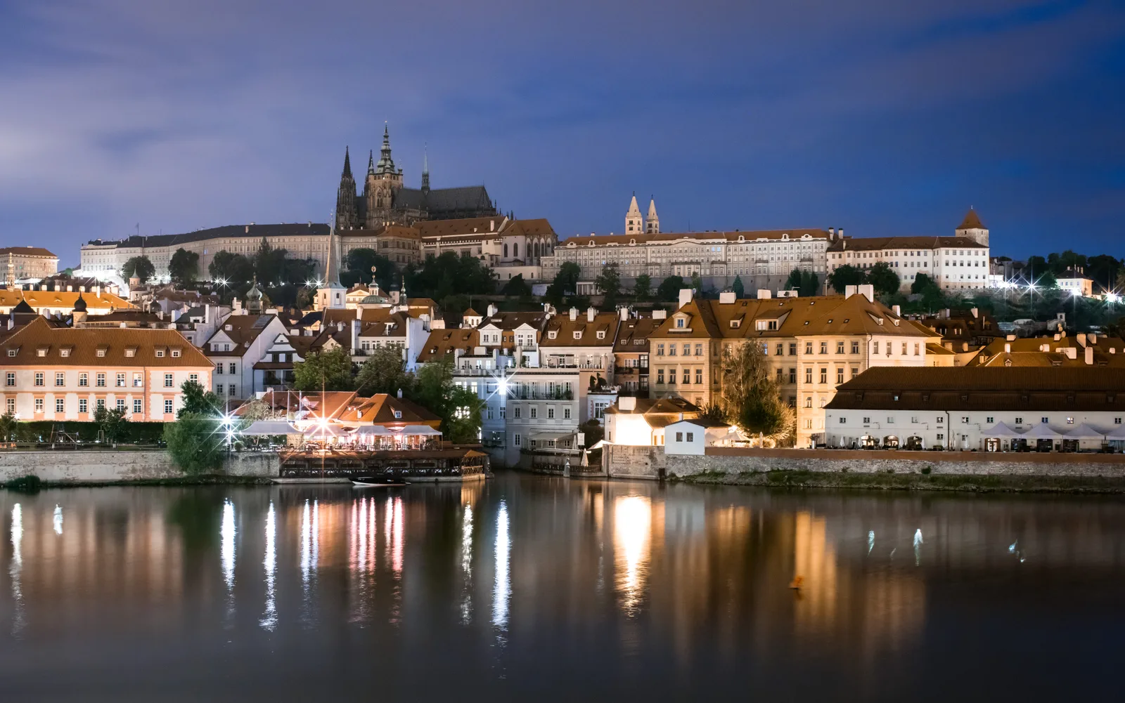Prague club reservations for groups: tables, VIP and entry at 10 clubs