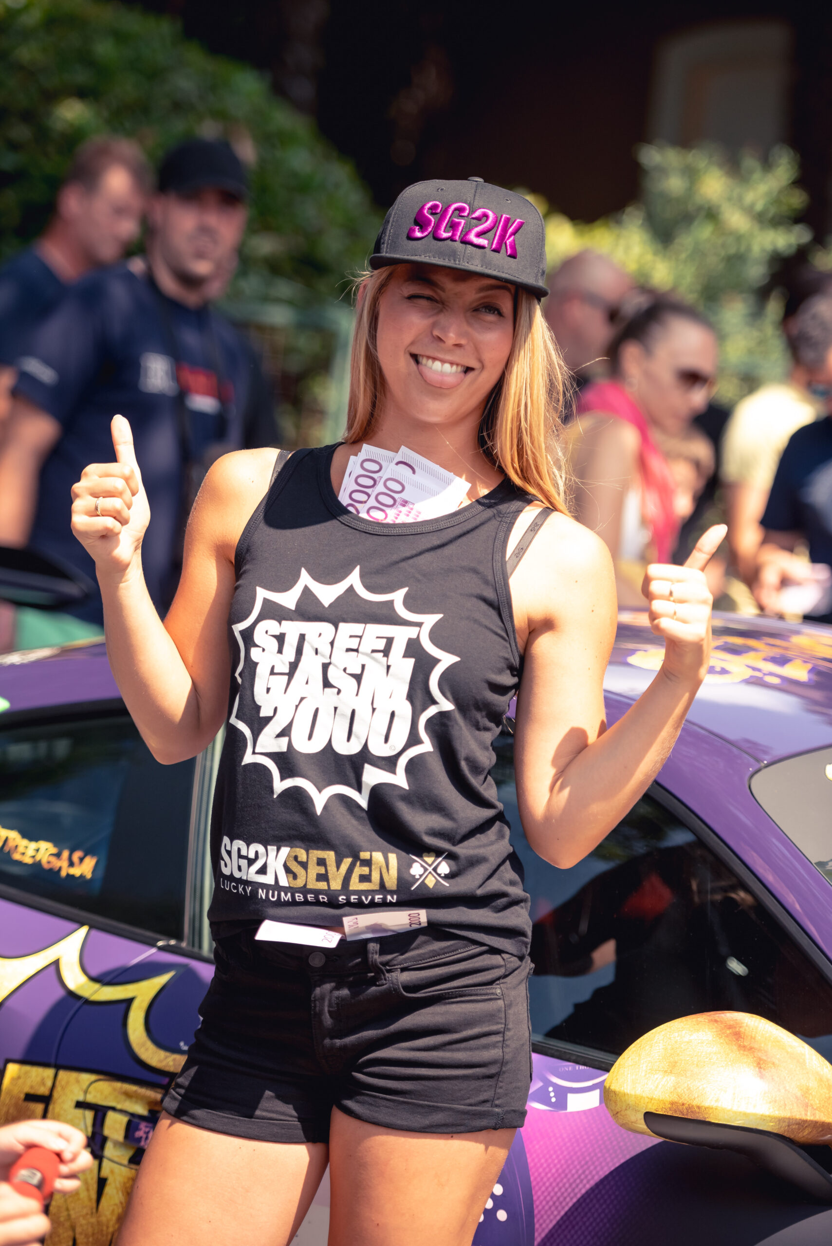 SG2K hostess at the start